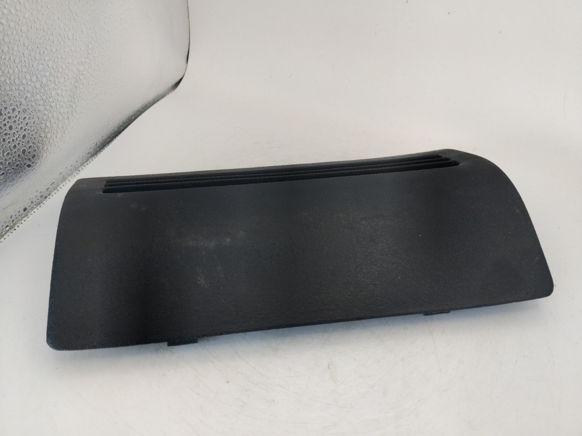 1990-1996 NISSAN 300ZX Z32 REAR TRUNK RIGHT TAIL LIGHT ACCESS