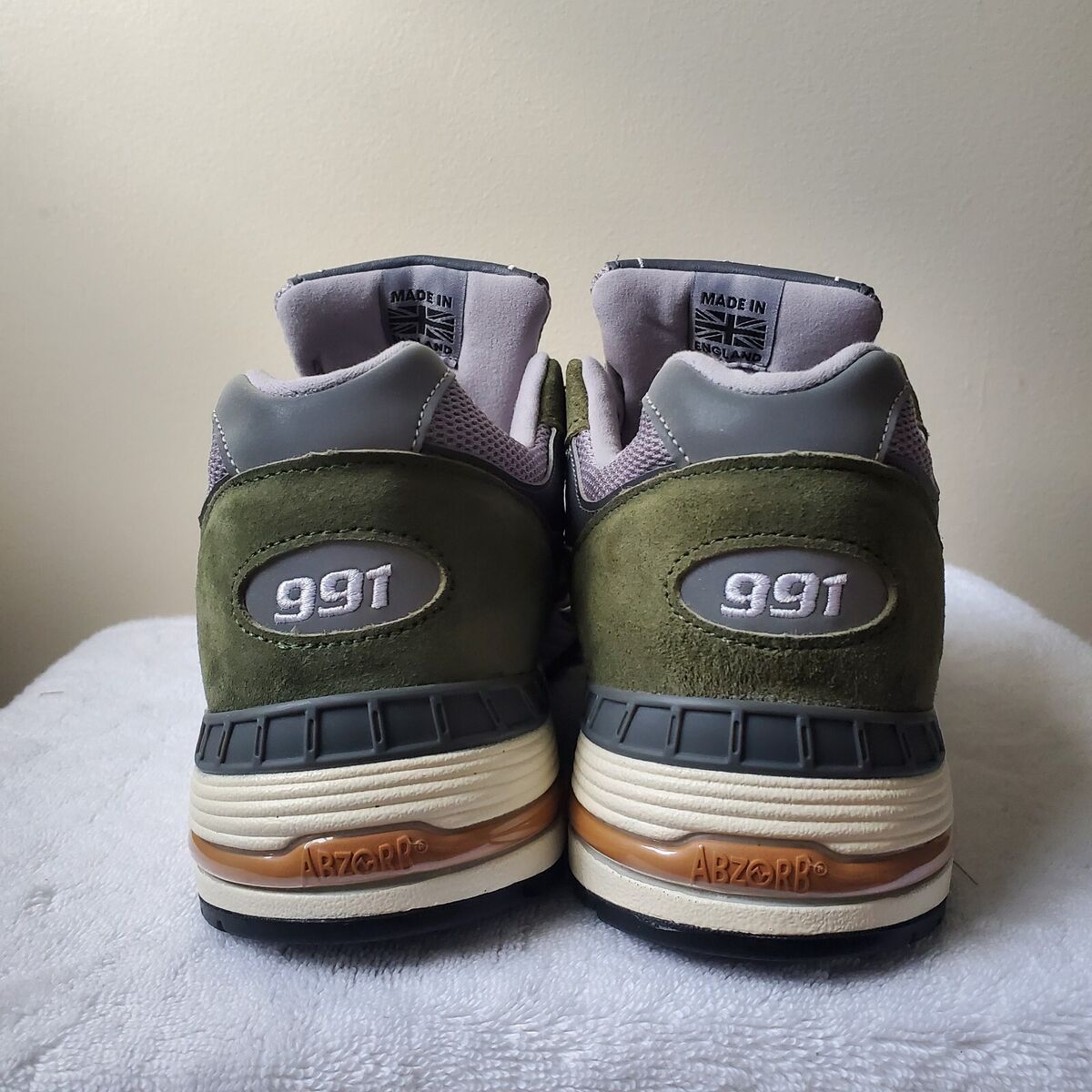 Size 10.5- New Balance 991 Green / Made In England / M991GGT Size 10.5- New Balance 991 Green / Made In England / M991GGT