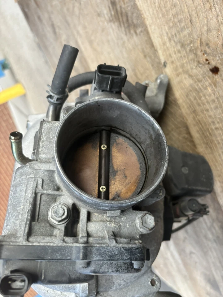 Lexus LS430 2001-2006 carrocería del acelerador 2001-2006 Lexus GS430 Foto 2 de 4