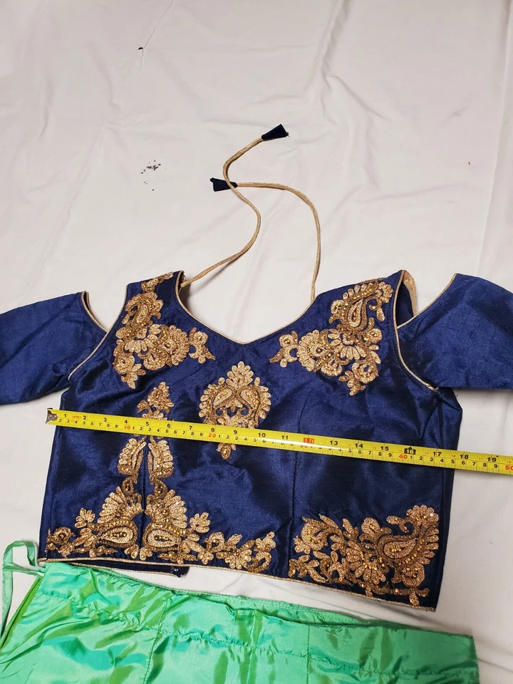 Indian choli suit with free earrings  - Image 4 of 4