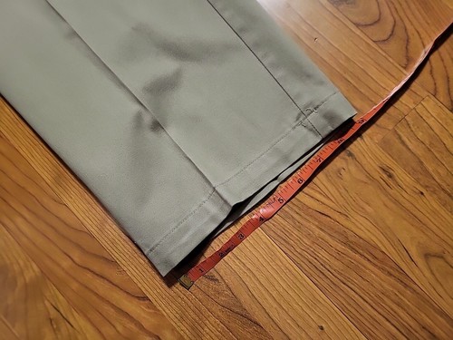 Pantalones chinos Dockers ajuste individual cintura elástica frente plano 38" X 29" beige - Imagen 2 de 7