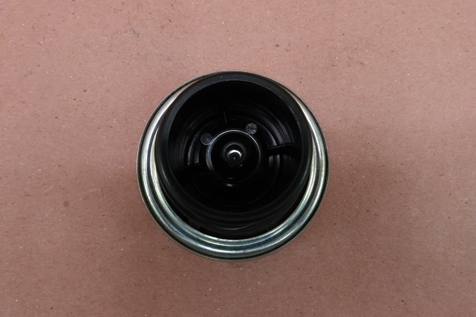 Harley Davidson Road King 1999-2006 FLHRCI tapa del tanque de combustible cromado Foto 4 de 4