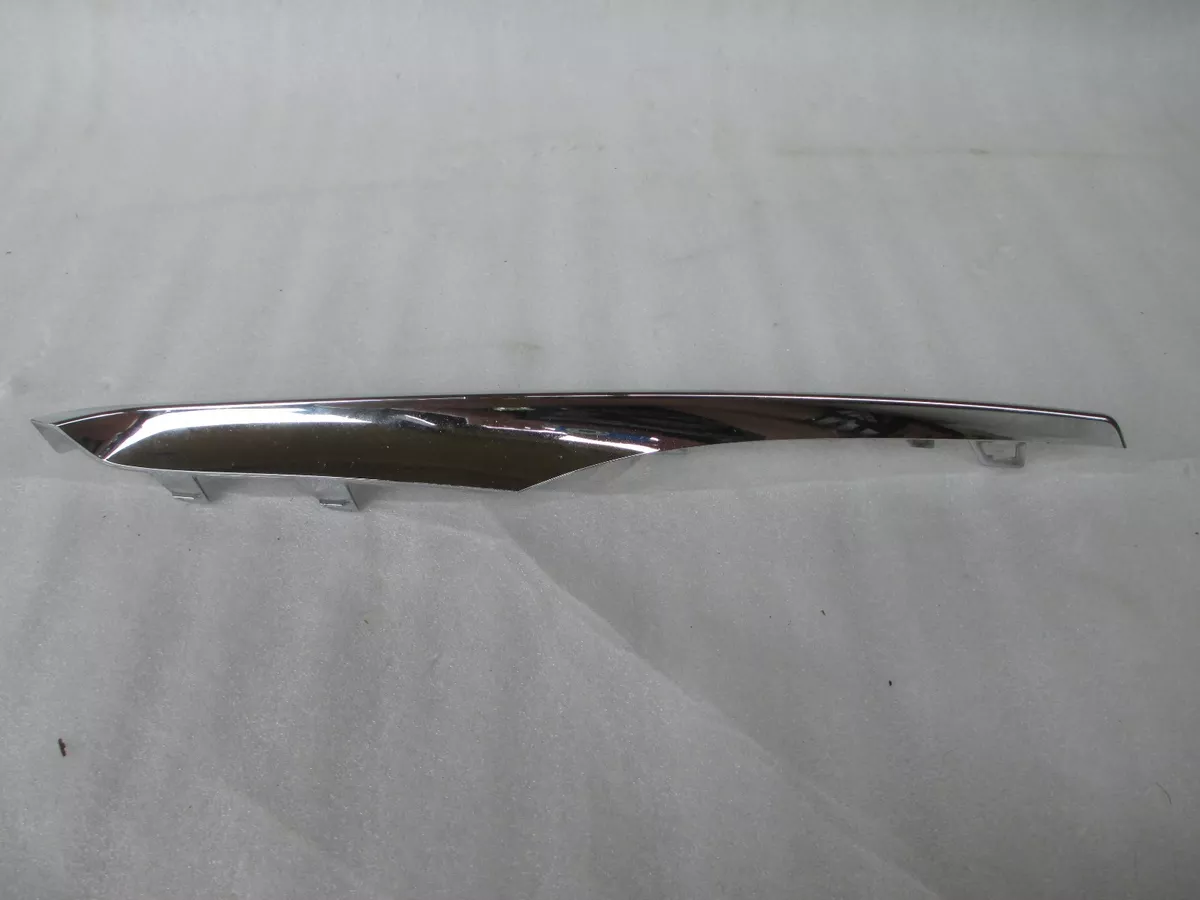 BMW 6 SERIES RIGHT PASSENGER SIDE FOGLIGHT CHROME TRIM OEM 5111 