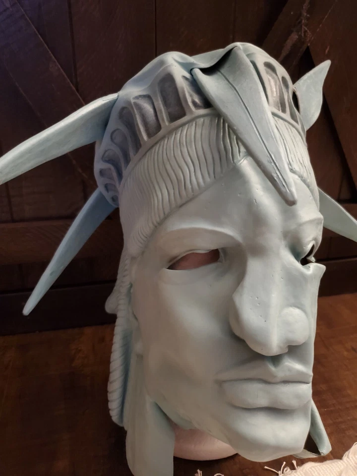 Vintage STATUE OF LIBERTY MASK Patriotic USA Seafoam Green Costume Halloween 4th - Image 2 of 4