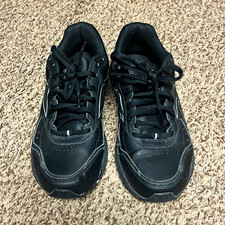 Reebok Men s Low Top Lace-Up Athletic Sneakers, Solid Black Activewear Casual