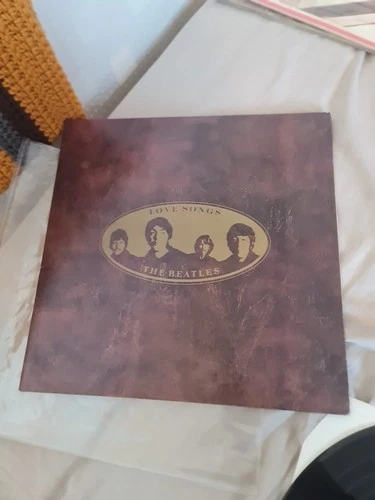 The Beatles Love Songs Double LP Vinyl Record (Gatefold Sleeve, Parlophone)