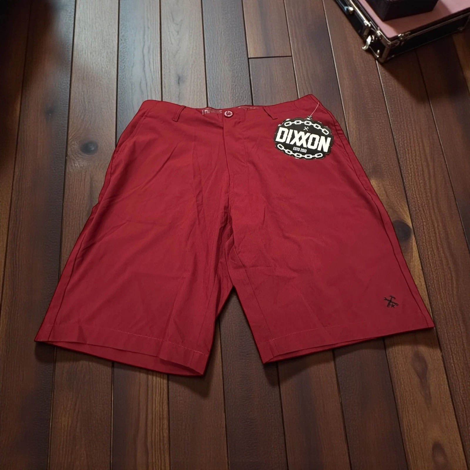 DIXXON Red Shorts Men's Size 34 Form and Function Golf Casual Comfort