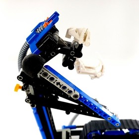 LEGO BIONICLE: Tarakava (8549) Incomplete Missing Pieces/Parts **PLEASE READ**