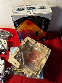 SEGA Dreamcast Launch Edition Console w/Box, Controllers, 4 Games +/  Tested