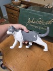 Beswick Cat Figurine, British Bi-color Shorthair Conniosuer Collection. New