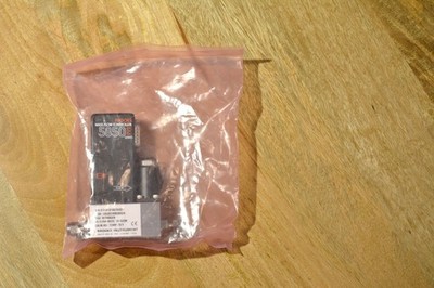 NEW Brooks 5850E Mass Flow Controller N2 0-10 SCCM 5850EC4BB3DG2A