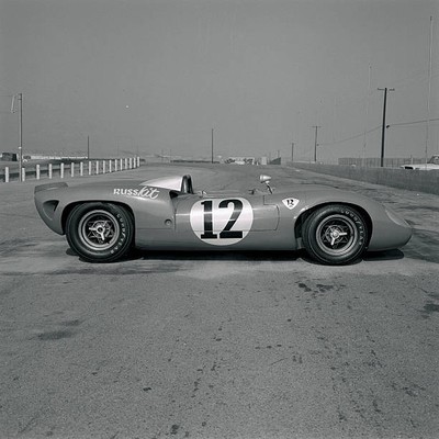 The Russkit sponsored Lola 70T Spyder MkII RACING OLD PHOTO 1