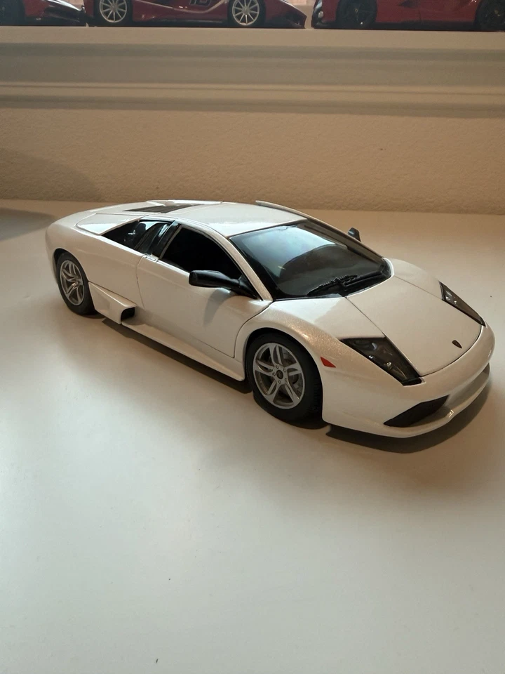 Maisto масштаб 1/18 литой Lamborghini Murcielago белый - Изображение 3 из 4