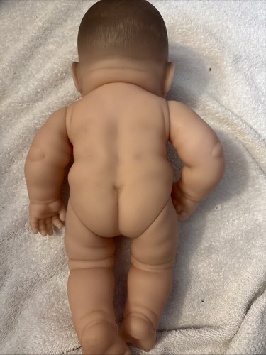 Beringer Lots To Love Newborn Asian Baby Doll Toothy Grinsen - Bild 3 von 6