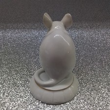 WitnyStore Handbemalte Keramik-Maus Figur – Sitzende Braune Maus, Ca. 3,8 Cm Hoch