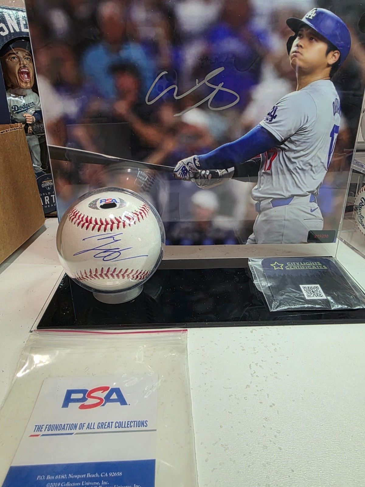 Shohei Ohtani Autographed ML Baseball  PSA DNA COA LA WS 2025  Dodgers & Picture
