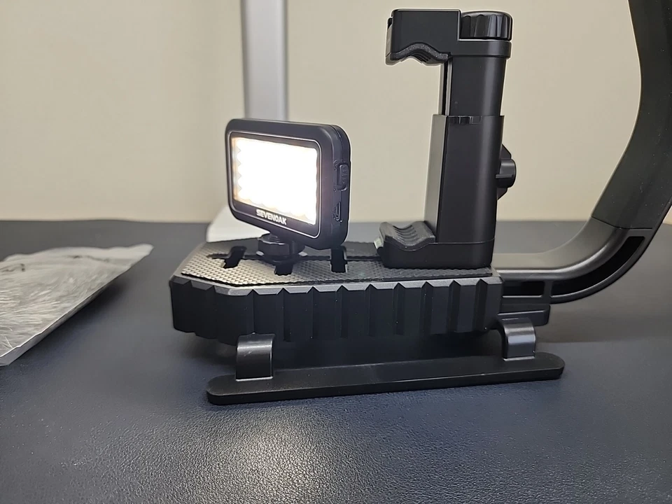 Sevenoak MicRig Video Bundle with Grip Handle, Stereo Microphone & LED Light - Image 4 of 4