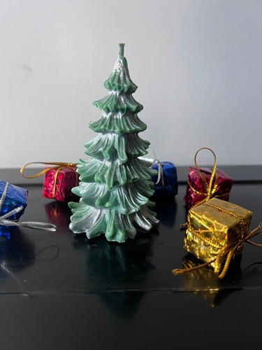 Scented Christmas Tree Candle, Holiday Candles, 2 per pack - Picture 5 of 9