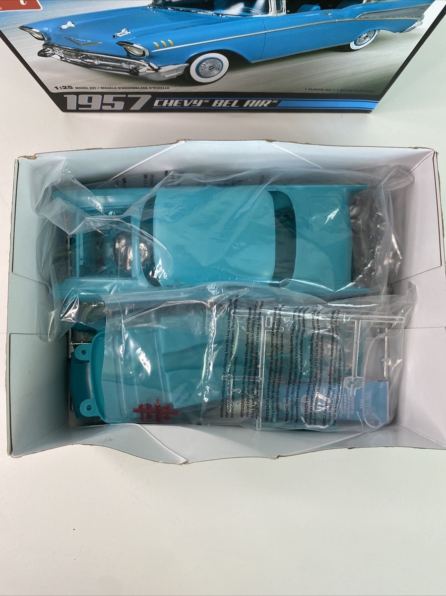 AMT 1957 Chevy Bel Air 1:25 Scale Baby Blue Plastic Model