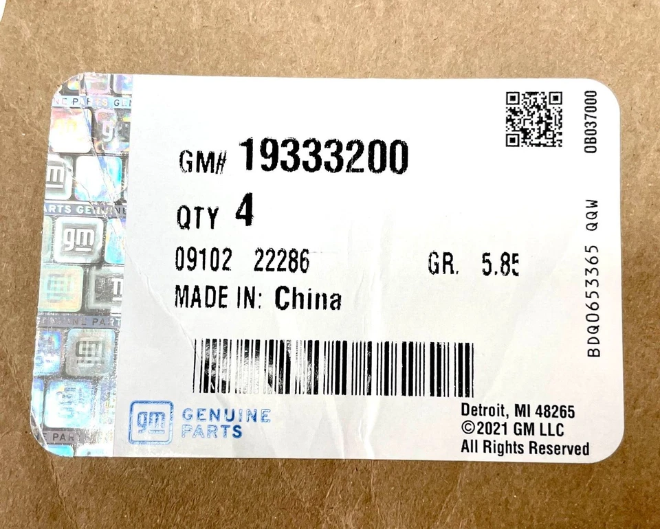 GMC Sierra Yukon 2017-2020 tapas centrales negras 19333200 con ruedas de 22" cantidad 4 OEM GM Foto 3 de 4