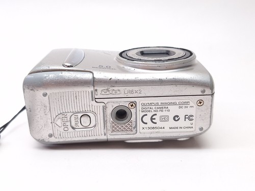 Appareil photo numérique compact 5 mégapixels Olympus FE-110 argent *LIRE* - Photo 10 sur 12
