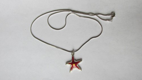 Sea Life Necklaces: Choice of Seahorse, Crab, Starfish, Shell ~ 20" Chain - Picture 12 of 17
