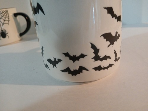 3 tazas de Halloween Skelton/esqueltos bailarines, arañas y murciélagos, negro blanco 16 OZ nuevas - Imagen 13 de 20