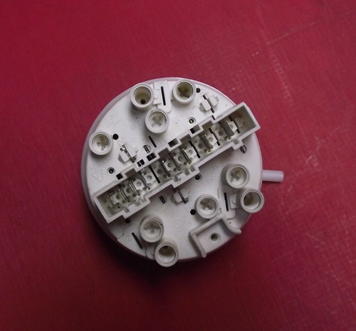 Waschmaschine ZANUSSI FS1555W Druckschalter