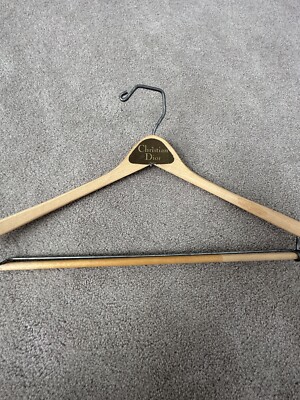 衣類ハンガー DIOR MEN Authentic Christian Dior Paris Logo Wooden Hanger For Suit