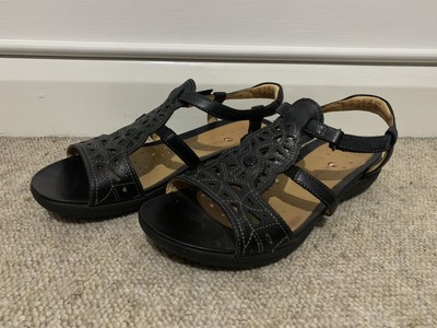 clarks artisan unstructured sandals