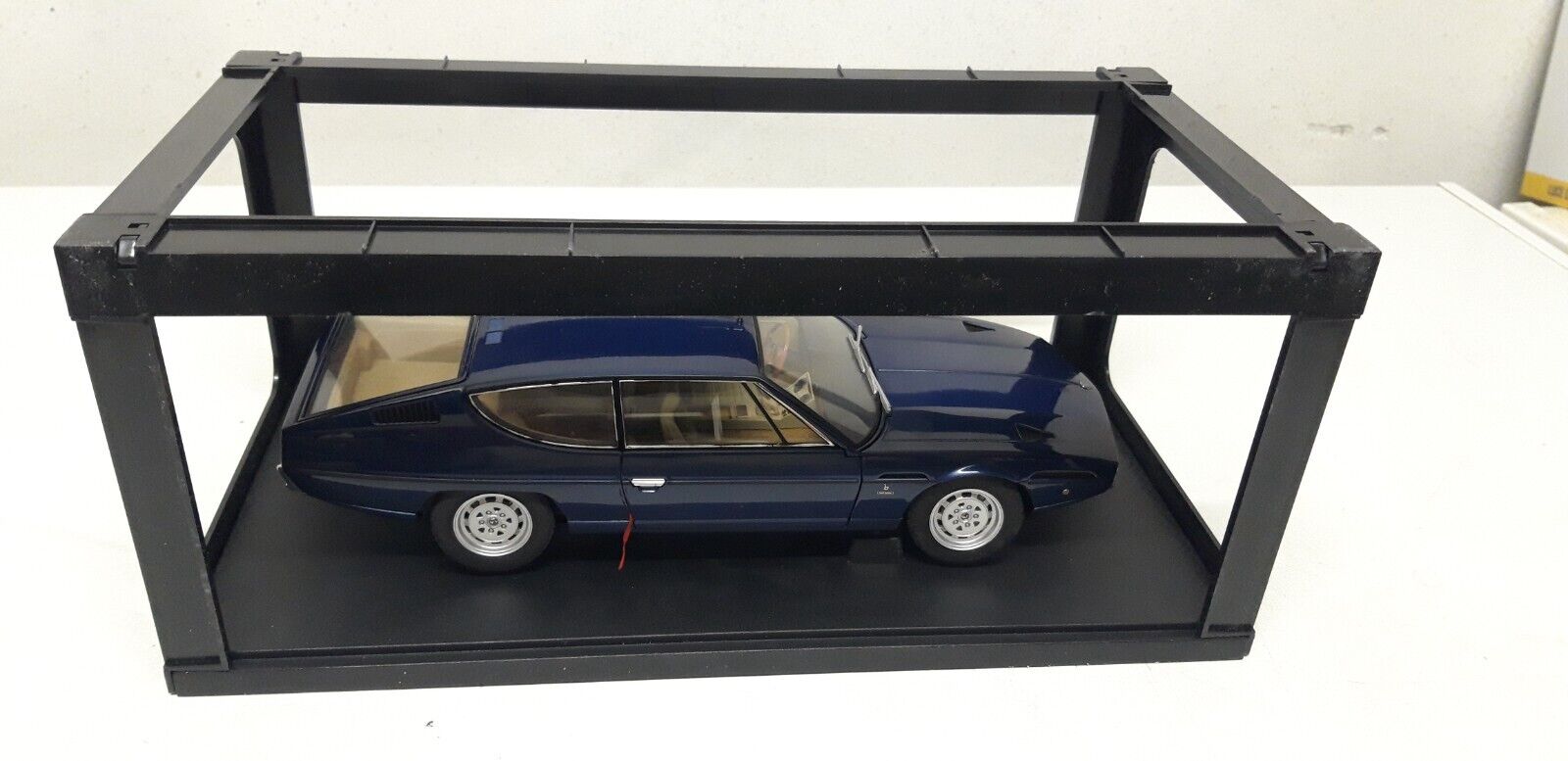 Picture 2 of 9