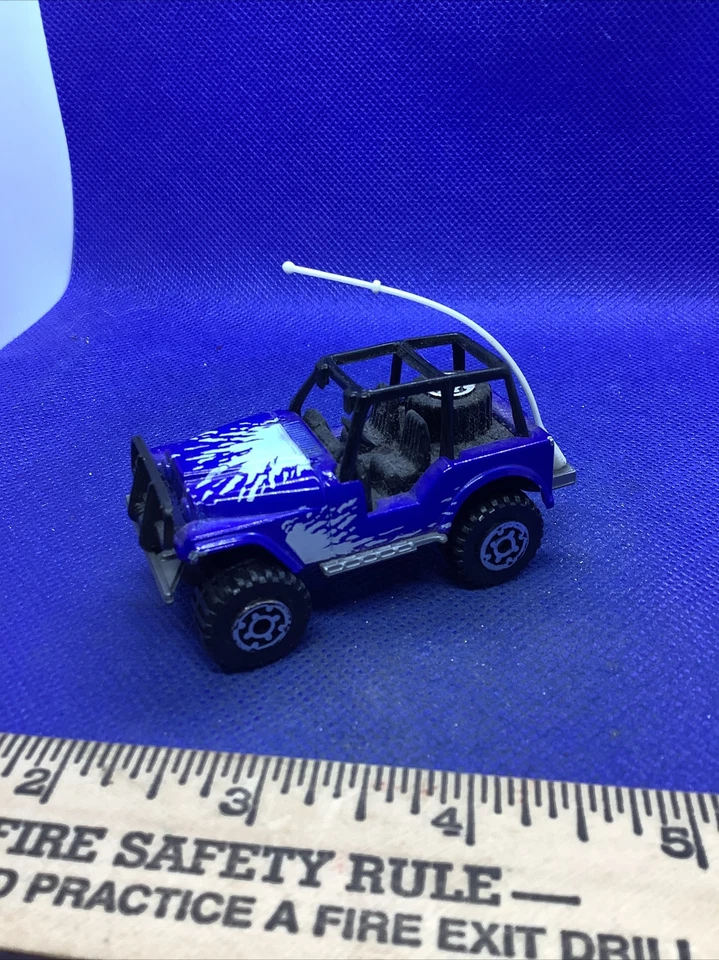 1983 Matchbox JEEP 4X4 tinta salpicada azul branca porcelana fundido usado solto - Imagem 2 de 4