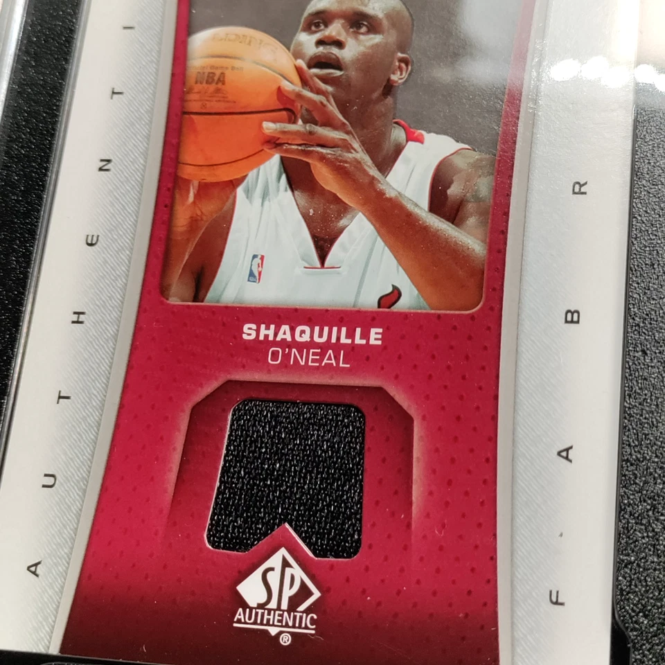 Shaquille O'Neal PATCH SGC 8.5 2006-07 UD SP Authentic Fabrics Heat Game Used - Image 3 of 3