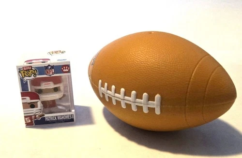 Funko Bitty Pop! NFL; Patrick Mahomes w/ Football Case! New!