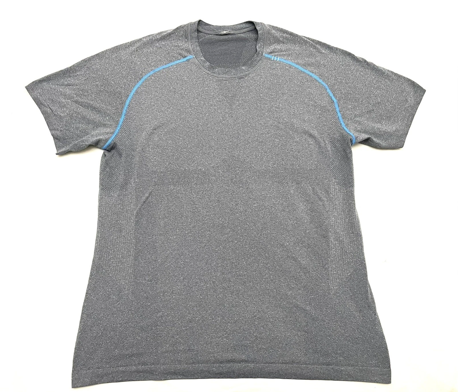 Lululemon Men's Metal Vent Tech T Shirt Medium Gray Blue Trim Wicking Stretch