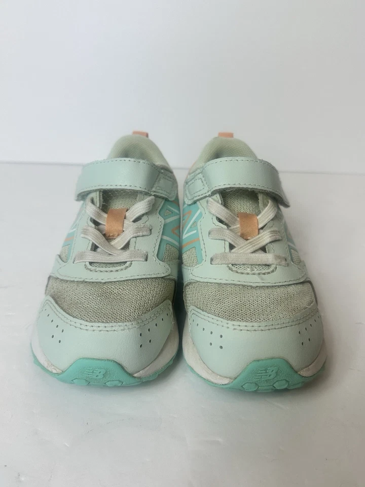 Zapatilla elástica New Balance Fresh Foam 650v1 para niños, niña pequeña talla 8,5 EE. UU. Foto 2 de 4