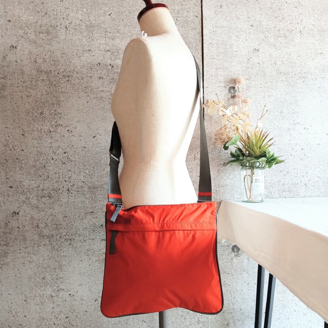 PRADA SPORT ショルダーバッグ　used PRADA SPORT Nylon Shoulder Bag Orange Gray Vintage Crossbody