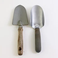 Lot of 2 Hand Trowels Garden Tools Durable Planting Shovels