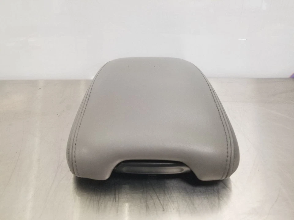 Toyota Land Cruiser 2007 07 2007 consola de piso central reposabrazos tapa gris Foto 4 de 4