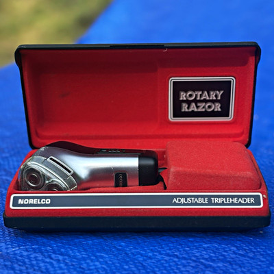 Norelco Adjustable 3-Head Rotary Facial Shaver for Men, Corded w/ Case