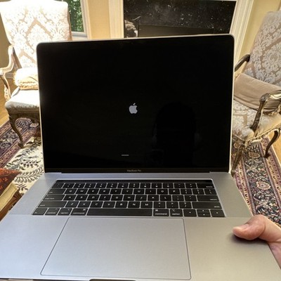 Apple MacBook Pro 15in 2019 i7 9th Gen 16GB 512GB SSD Silver Touch Bar