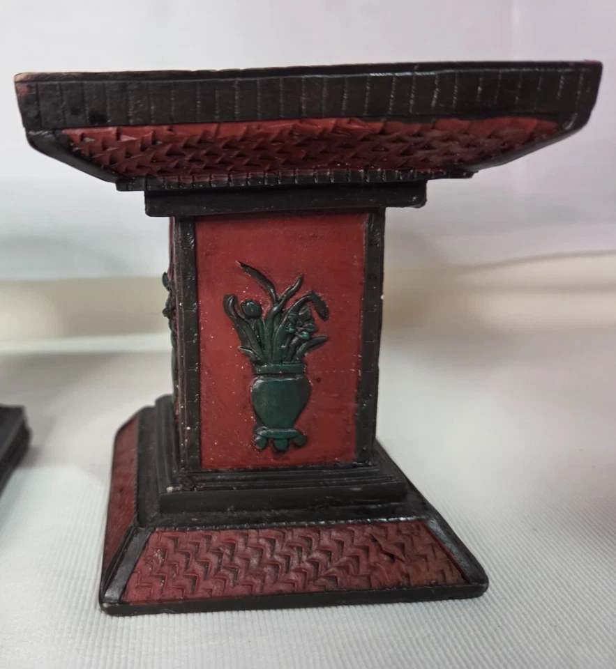 Rustic Red/Green Carved Resin Pillar Candle Holders 4.5'' Lot of 2 Flowers - Image 3 of 4