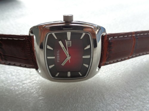 RARE ST STEEL TV RED MAROON DIAL FOSSIL 