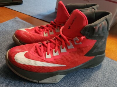 Nike Men's Size US 8.5 Zoom Devosion Red 844592-600 Basketball Shoes - VGC