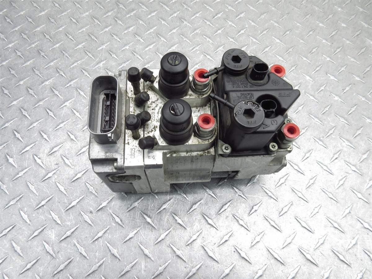 2005 04-08 BMW K1200S K1200 ABS Pump Anti Lock Brake Module