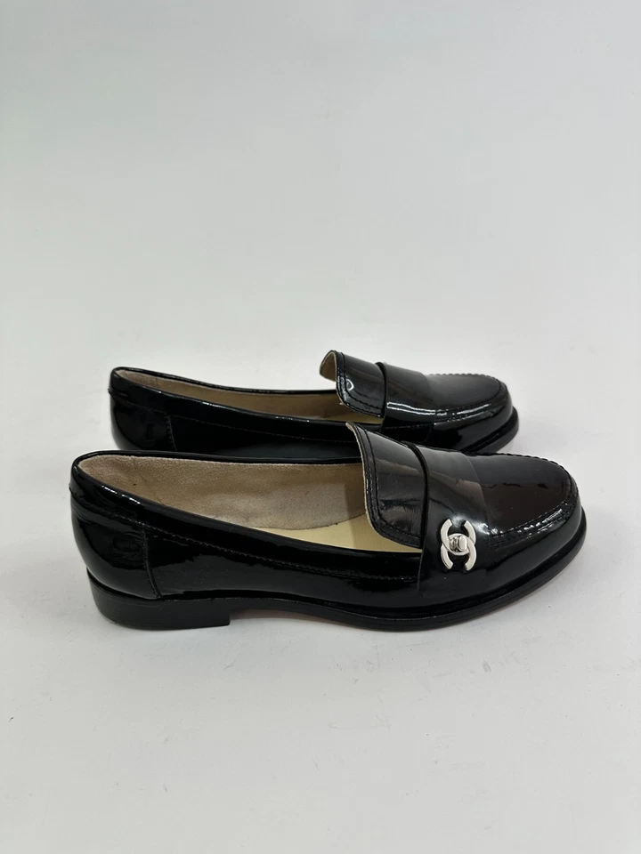 Chanel Negro Charol CC Mocasines Sin Cordones Talla 35 EU/5 US/2 UK Foto 3 de 4