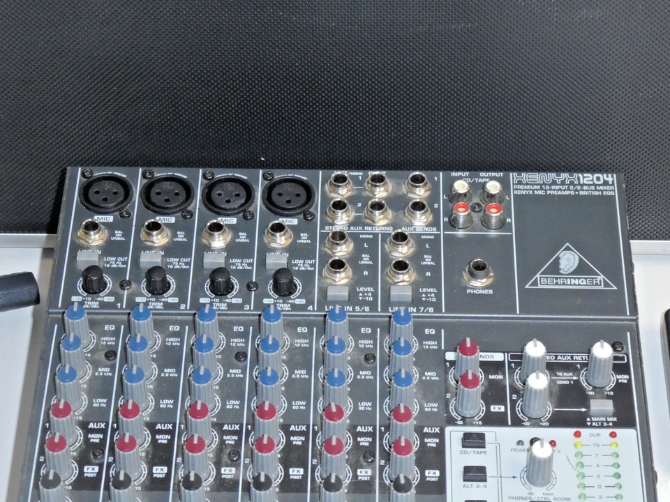 Behringer XENYX 1204 - 12-Kanal Analogmixer & UCA200 in Koffer, 2J. Garantie - Bild 3 von 4
