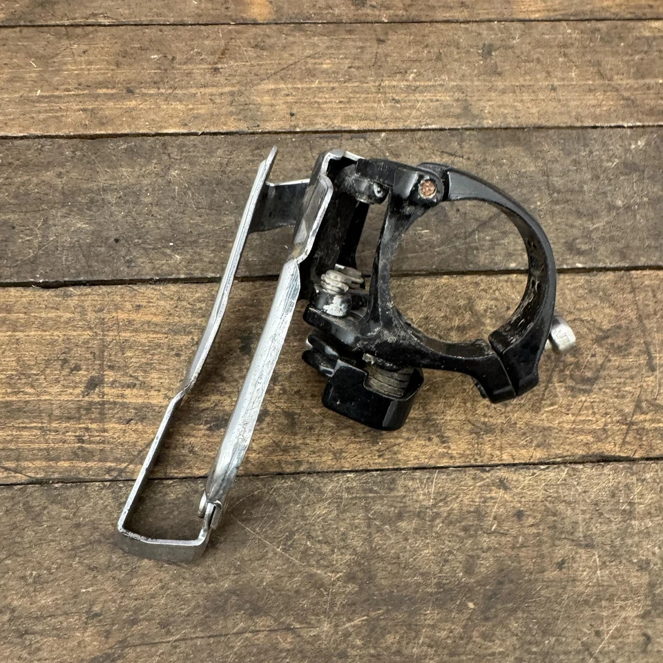 Vintage Shimano Deore LX FD-M567 Front Derailleur Clamp-On Bottom 34.9 66-69deg - Image 2 of 4