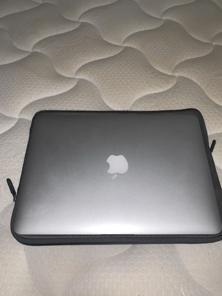 Mint Apple MacBook Pro (Retina) 13 inch Laptop - ME662LLA (2013) - Image 2 of 4