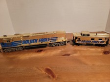 TYCO HO Golden Eagle Diesel Locomotive 1102  Caboose 2pc UNTESTED